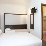 Domo - Guest-house Il Nespolo Fiorito Bed and breakfast 3*