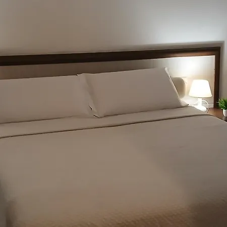 Domo - Guest-house Il Nespolo Fiorito Bed & Breakfast