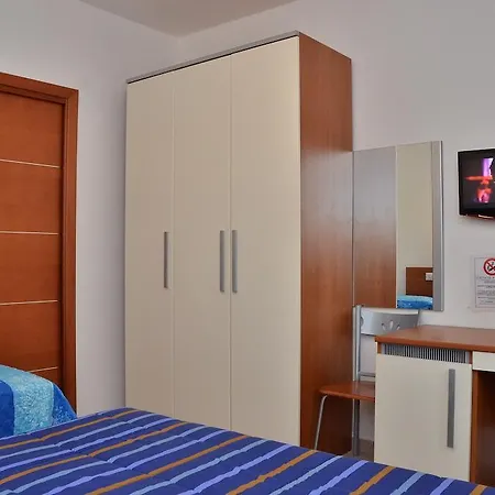 Bed & Breakfast Domo - Guest-house Il Nespolo Fiorito Orosei