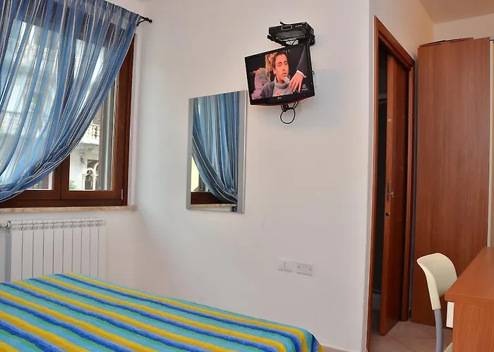 Panzió Domo - Guest-house Il Nespolo Fiorito Orosei