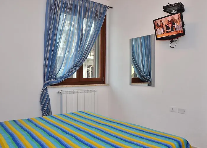 Panzió Domo - Guest-house Il Nespolo Fiorito Orosei